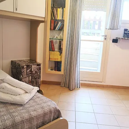 Mit Garten- Wenige Minuten Vom Entfernt By Interhome Apartamento